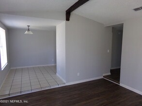 2652 Sunrise Village Dr in Orange Park, FL - Building Photo - Building Photo