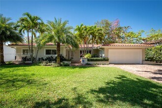 928 Escobar Ave in Coral Gables, FL - Building Photo - Building Photo