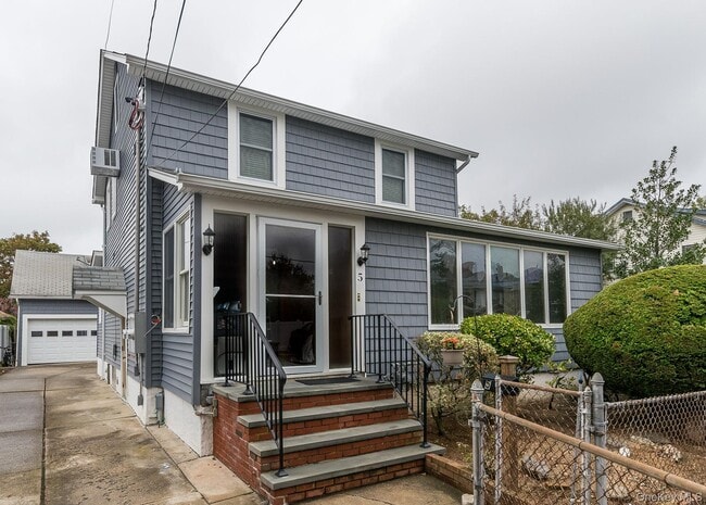 property at 5 Lewis Pl