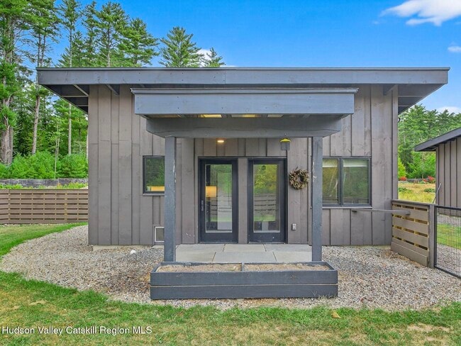 property at 422 Wittenberg Rd