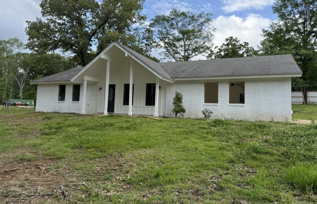 property at 119 Road 1252