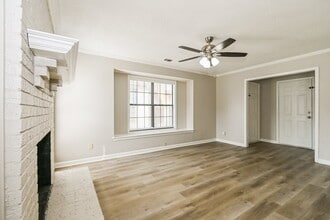 7786 Hickory Meadow Rd in Millington, TN - Foto de edificio - Building Photo