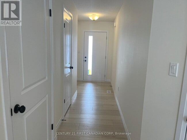 19 Becker St in Stratford, ON - Building Photo - Building Photo