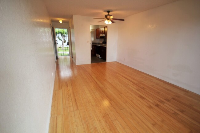 98-1401-1401 Kamahao St in Pearl City, HI - Building Photo - Building Photo