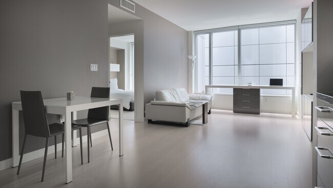 338 Spear St, Unit 8G in San Francisco, CA - Building Photo - Building Photo