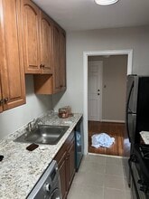 104 N George Mason Dr, Unit 1 in Arlington, VA - Building Photo - Building Photo
