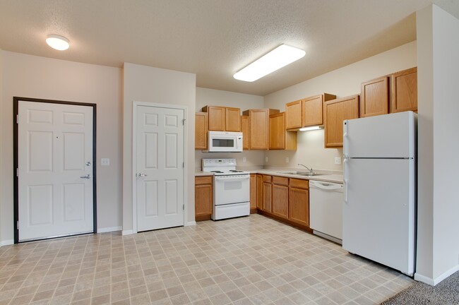 Courtyard Apartments on Belsly in Moorhead, MN - Foto de edificio - Building Photo