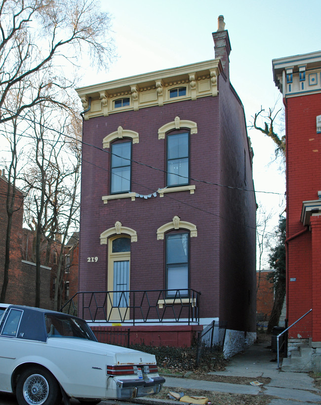 219 Fosdick St in Cincinnati, OH - Building Photo - Building Photo