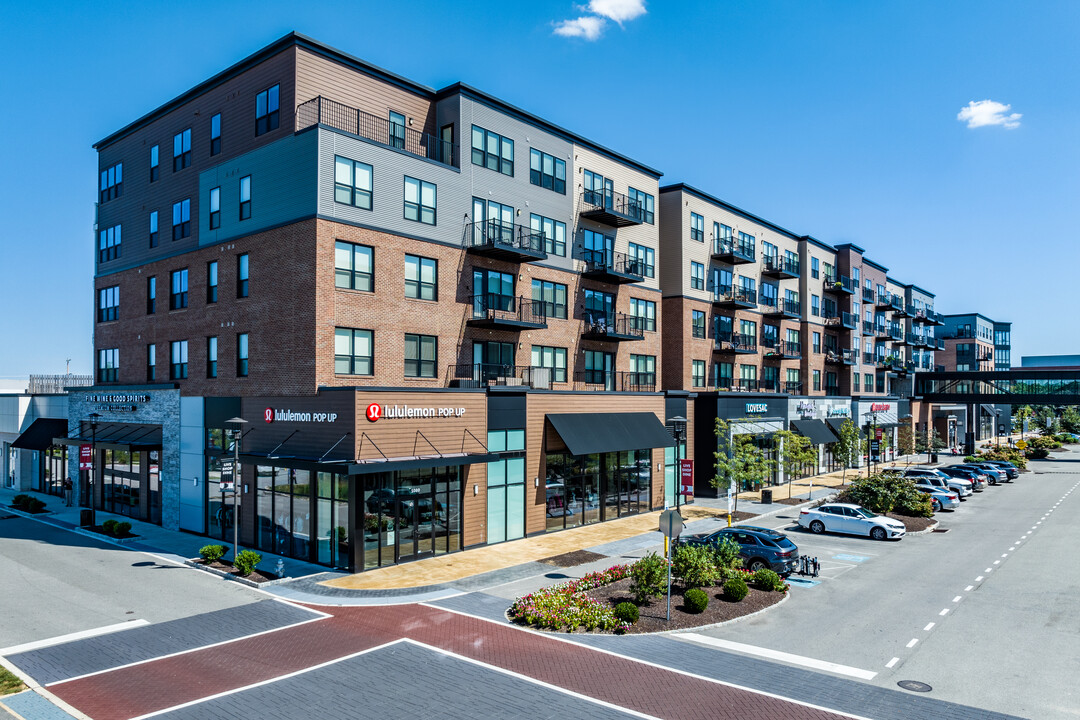 Residences at The Promenade in Dresher, PA - Building Photo