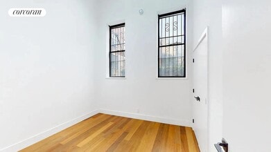 659 10th Ave in New York, NY - Building Photo - Building Photo