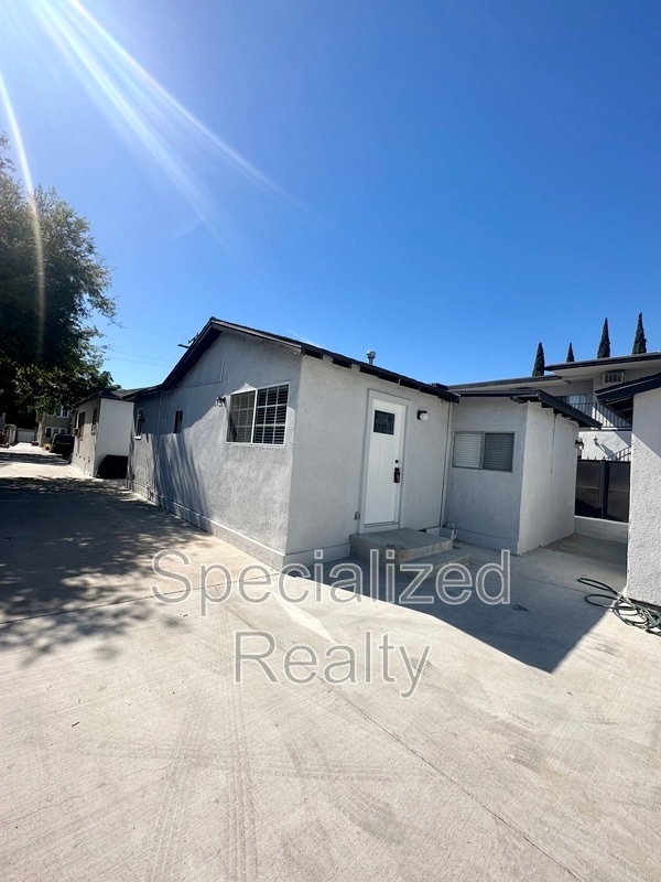 property at 500 Hill Dr