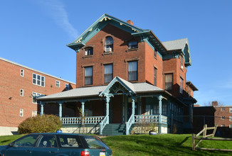 248 Laurel St in Hartford, CT - Building Photo - Building Photo