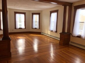490 Manville Rd in Woonsocket, RI - Building Photo - Building Photo