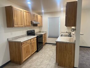 2710 Hangtree Ct in Colorado Springs, CO - Foto de edificio - Building Photo