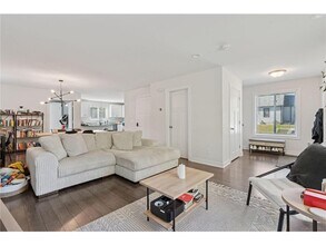 2084 Reaney Ave E in St. Paul, MN - Building Photo - Building Photo