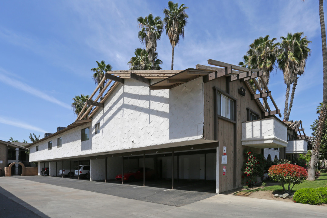 Barcelona Apartments in Visalia, CA - Building Photo