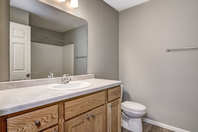 1657 Gunston Dr in New Richmond, WI - Building Photo - Building Photo