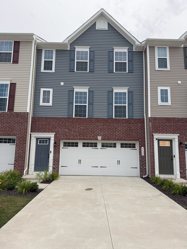 property at 4020 N Steels Cir