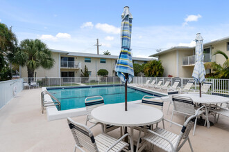 510 Prosperity Farms Rd in North Palm Beach, FL - Building Photo - Building Photo