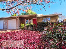 2226 19th Ave in Forest Grove, OR - Building Photo