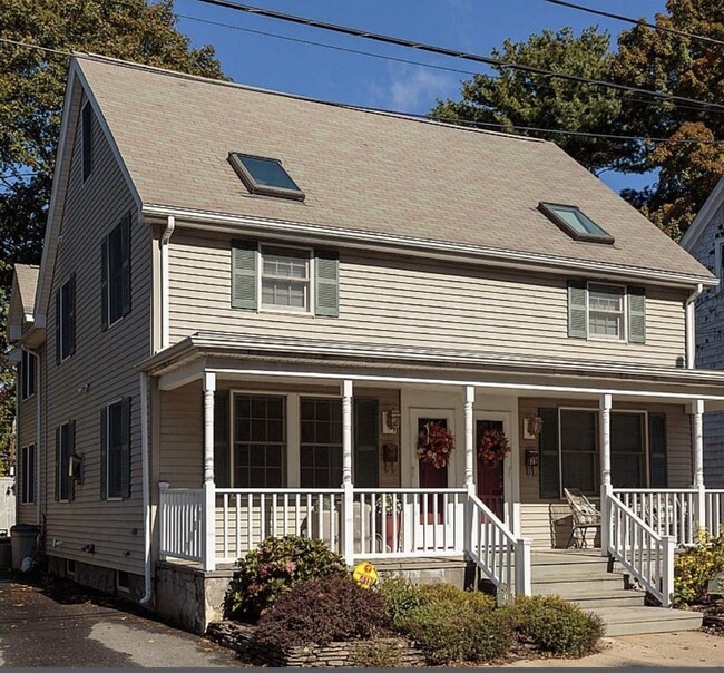 39 Clark St in Winchester, MA - Foto de edificio - Building Photo