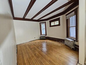 322 Pearl St in Burlington, VT - Foto de edificio - Building Photo