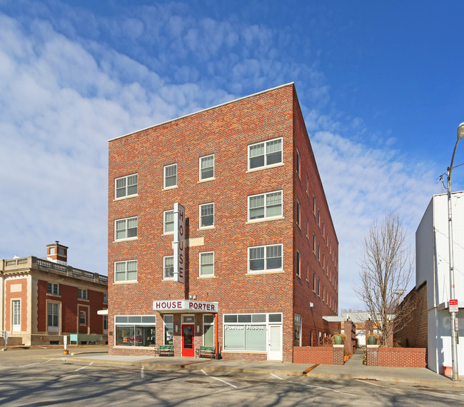 Porter House in Beloit, KS - Building Photo - Building Photo