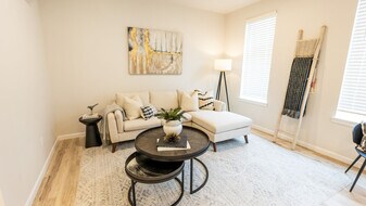 South Warner St in Tacoma, WA - Building Photo