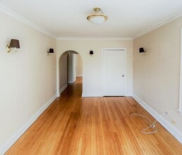 1605 W Sunnyside Ave, Unit 3w in Chicago, IL - Building Photo - Building Photo