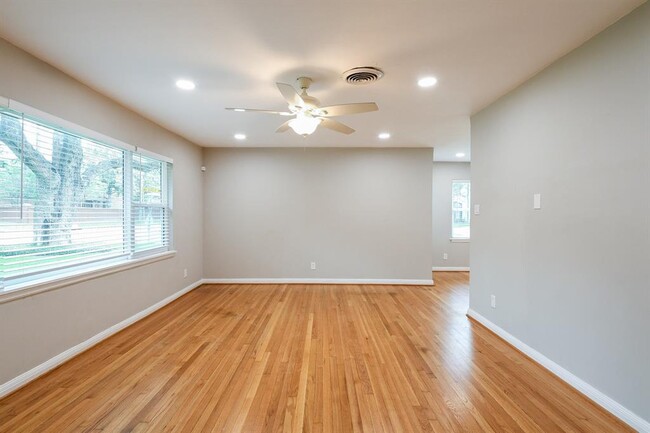 1120 Anderson St in Bellaire, TX - Building Photo - Building Photo
