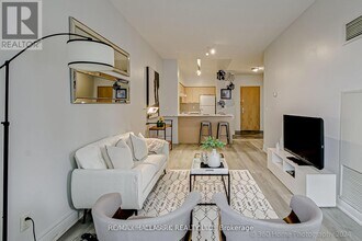 62-162 Suncrest Blvd in Markham, ON - Building Photo - Building Photo
