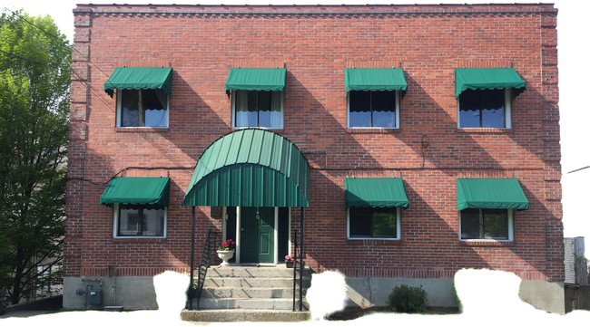 1740 W Riverside Ave, Unit 8 in Spokane, WA - Building Photo - Building Photo