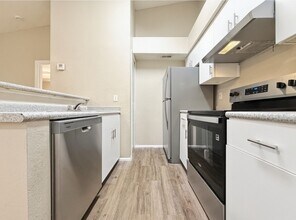 5112 Park Central Dr in Orlando, FL - Building Photo - Building Photo