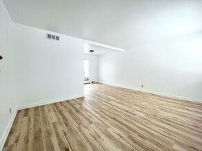708 15th Cir in Hutchinson, KS - Building Photo - Building Photo