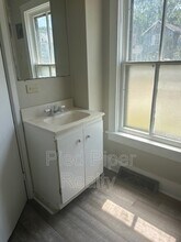 404 N Nursery Ave in Freeport, IL - Building Photo - Building Photo