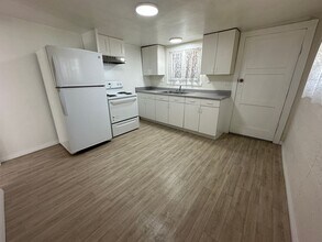 637 Schley St in Bishop, CA - Building Photo - Building Photo