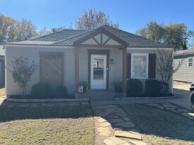 3313 22nd St in Lubbock, TX - Building Photo