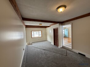 4332 E Lake Rd in Hamilton, NY - Building Photo - Building Photo