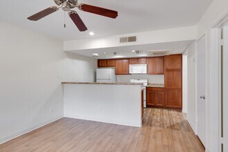 Marabrisa Condominiums in Mesa, AZ - Foto de edificio - Interior Photo