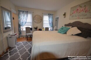 74 Brainerd Rd, Unit 17