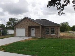 3333 Dalton St in Greenville, TX - Building Photo - Building Photo