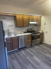 1376 Red Tail Hawk Dr in Youngstown, OH - Building Photo - Building Photo