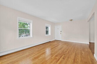 11012 64th Rd in Forest Hills, NY - Building Photo - Building Photo