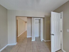 4915 Johnson St in Hollywood, FL - Building Photo - Building Photo