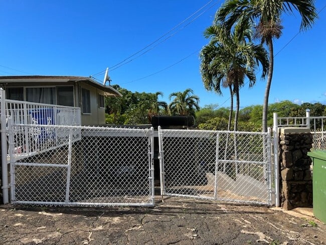 85-869-869 Piliuka Pl in Waianae, HI - Building Photo - Building Photo