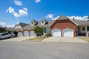 101-2207 Sienna Park Grn SW in Calgary, AB - Building Photo