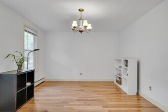 32 Dewey Rd in Lexington, MA - Building Photo - Building Photo