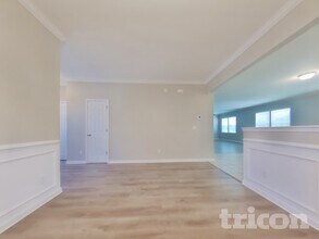 1063 Palamino Ln in Elgin, SC - Foto de edificio - Building Photo