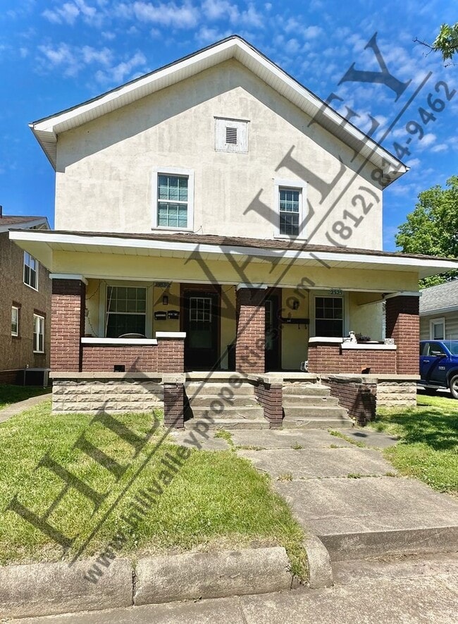 property at 2325 S 8th St