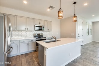 1640 S 82nd Pl in Mesa, AZ - Building Photo - Building Photo